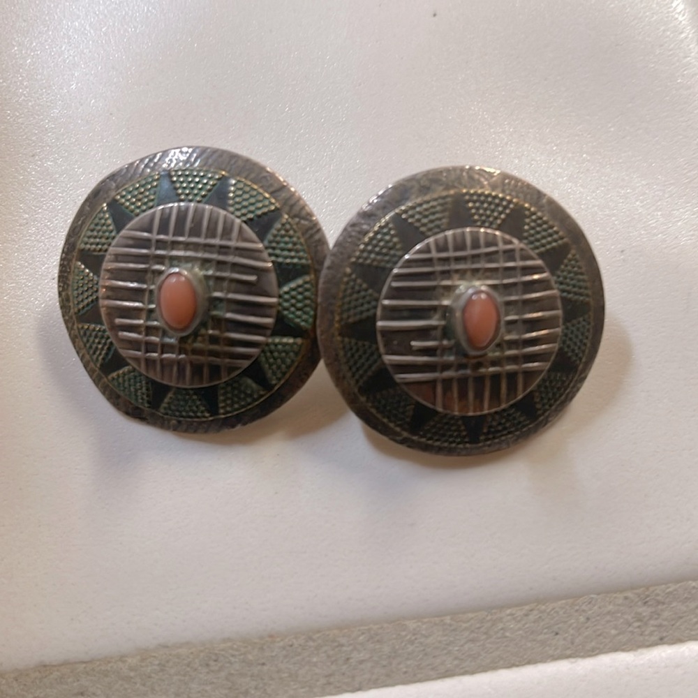 Fashion pierced earrings